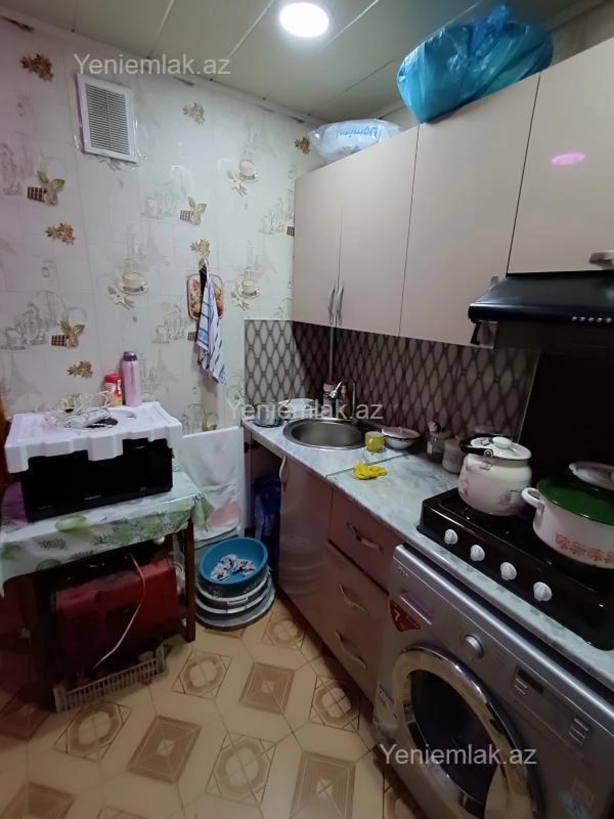 Satılır 2 otaqlı köhnə tikili 46 m²