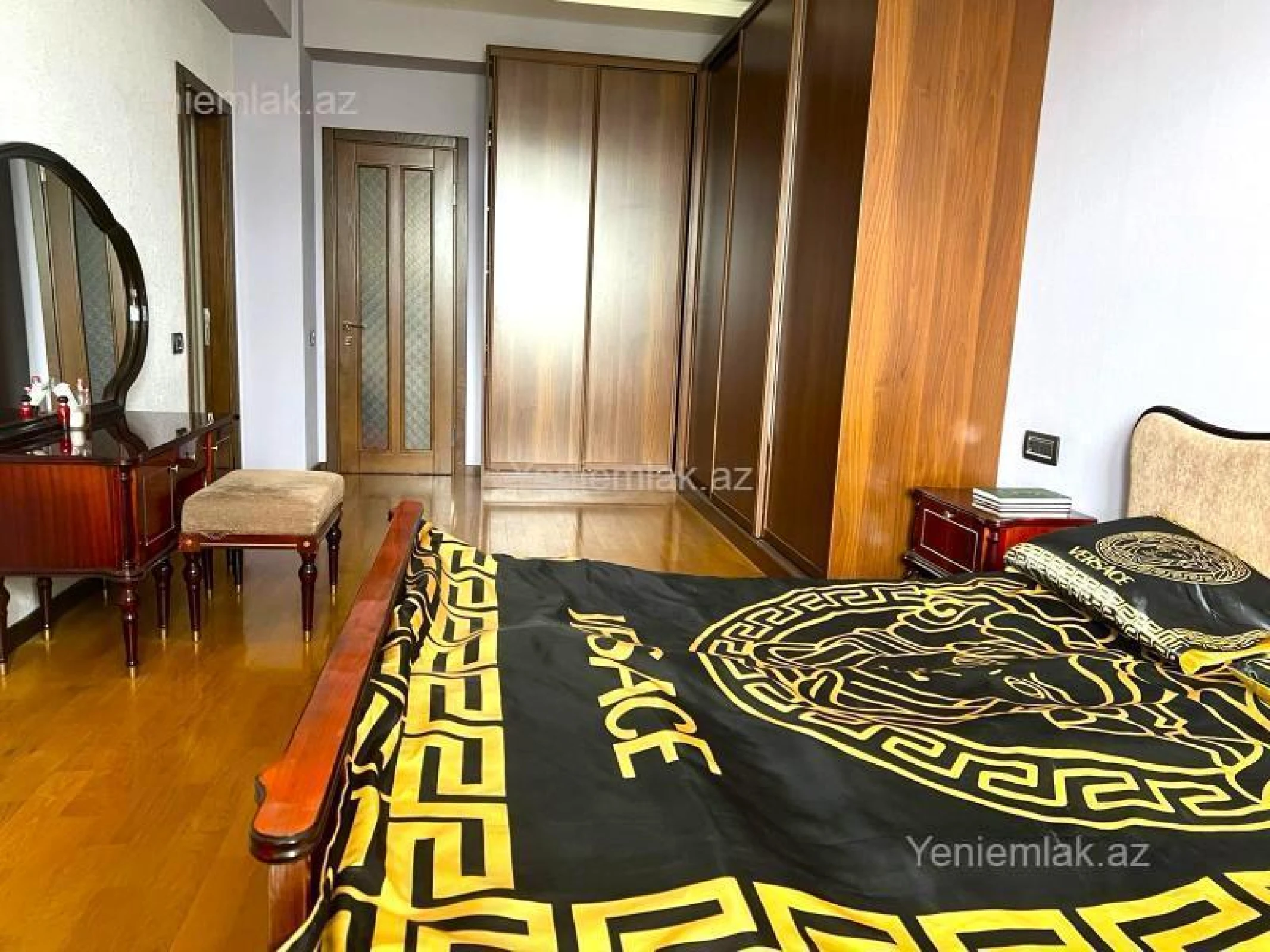 Satılır 4 otaqlı yeni tikili 190 m²