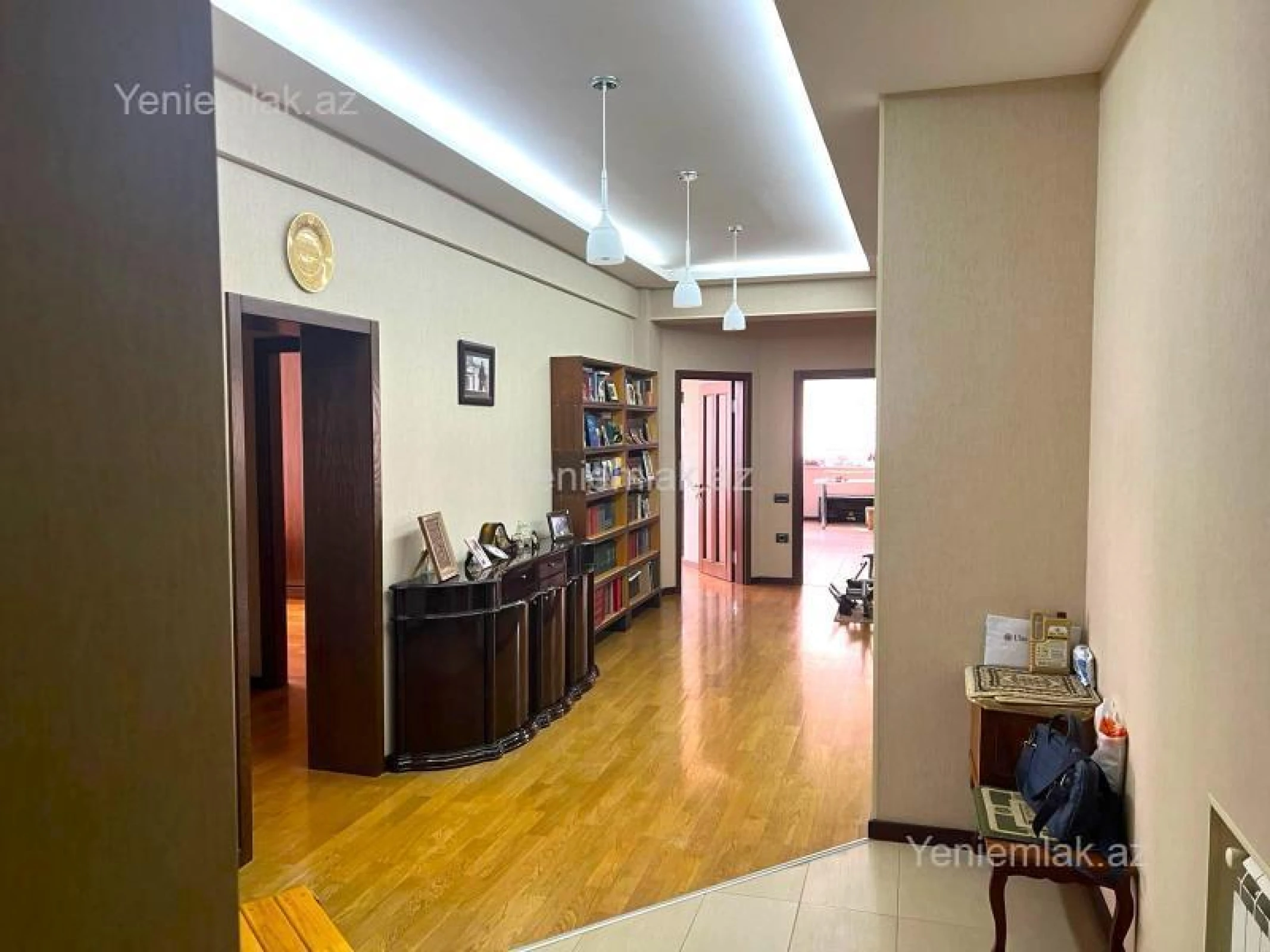 Satılır 4 otaqlı yeni tikili 190 m²
