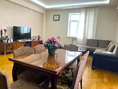 Satılır 4 otaqlı yeni tikili 190 m²
