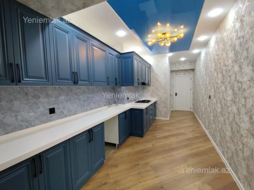 Satılır 4 otaqlı yeni tikili 155 m²