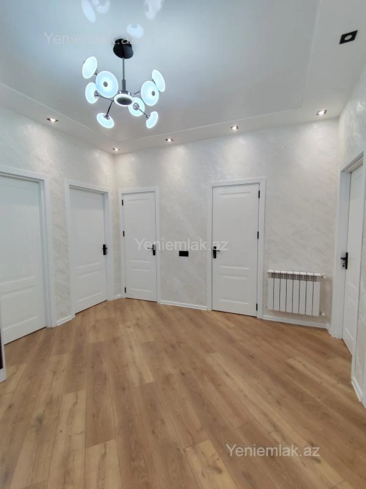 Satılır 4 otaqlı yeni tikili 155 m²