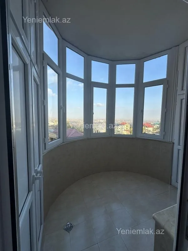 Satılır 3 otaqlı yeni tikili 155 m²