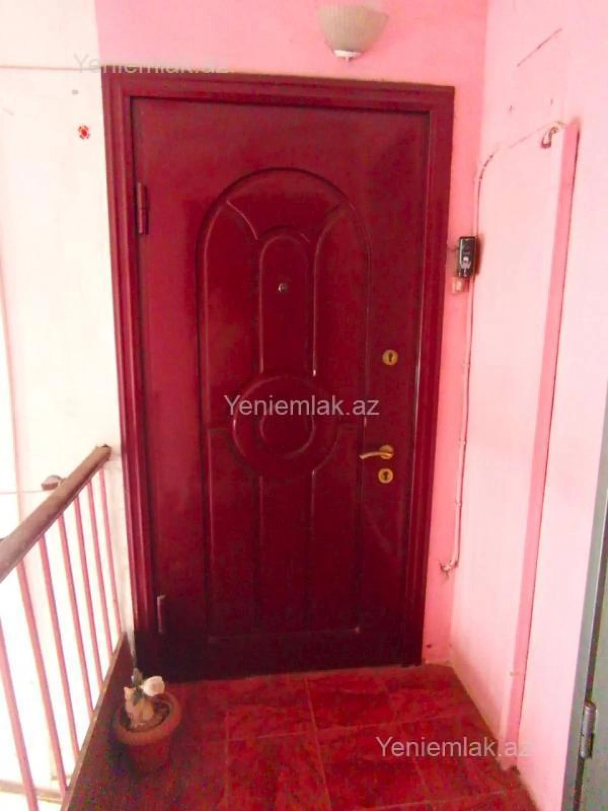 Satılır 2 otaqlı köhnə tikili 55 m²