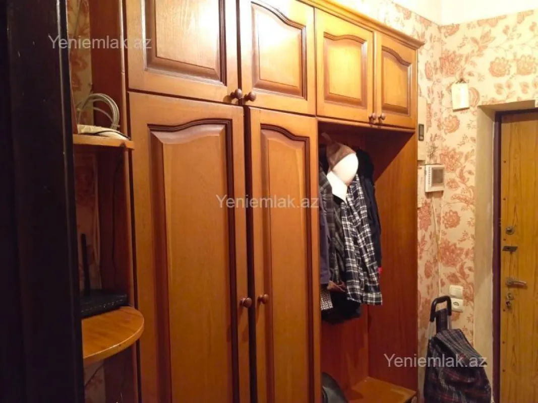 Satılır 2 otaqlı köhnə tikili 55 m²