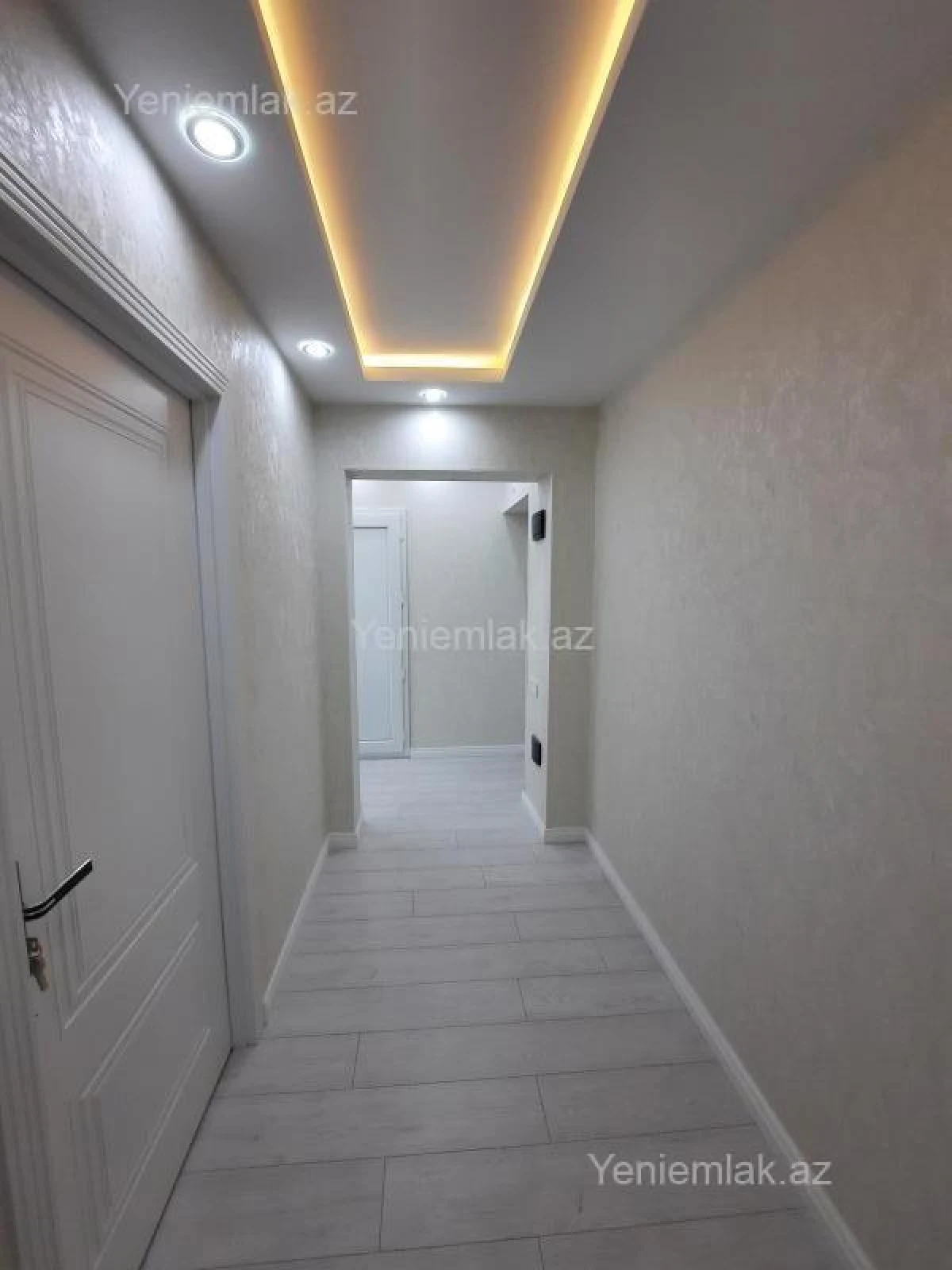Satılır 2 otaqlı köhnə tikili 65 m²