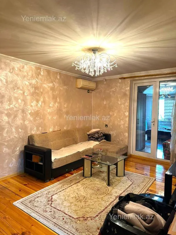 Satılır 3 otaqlı köhnə tikili 60 m²