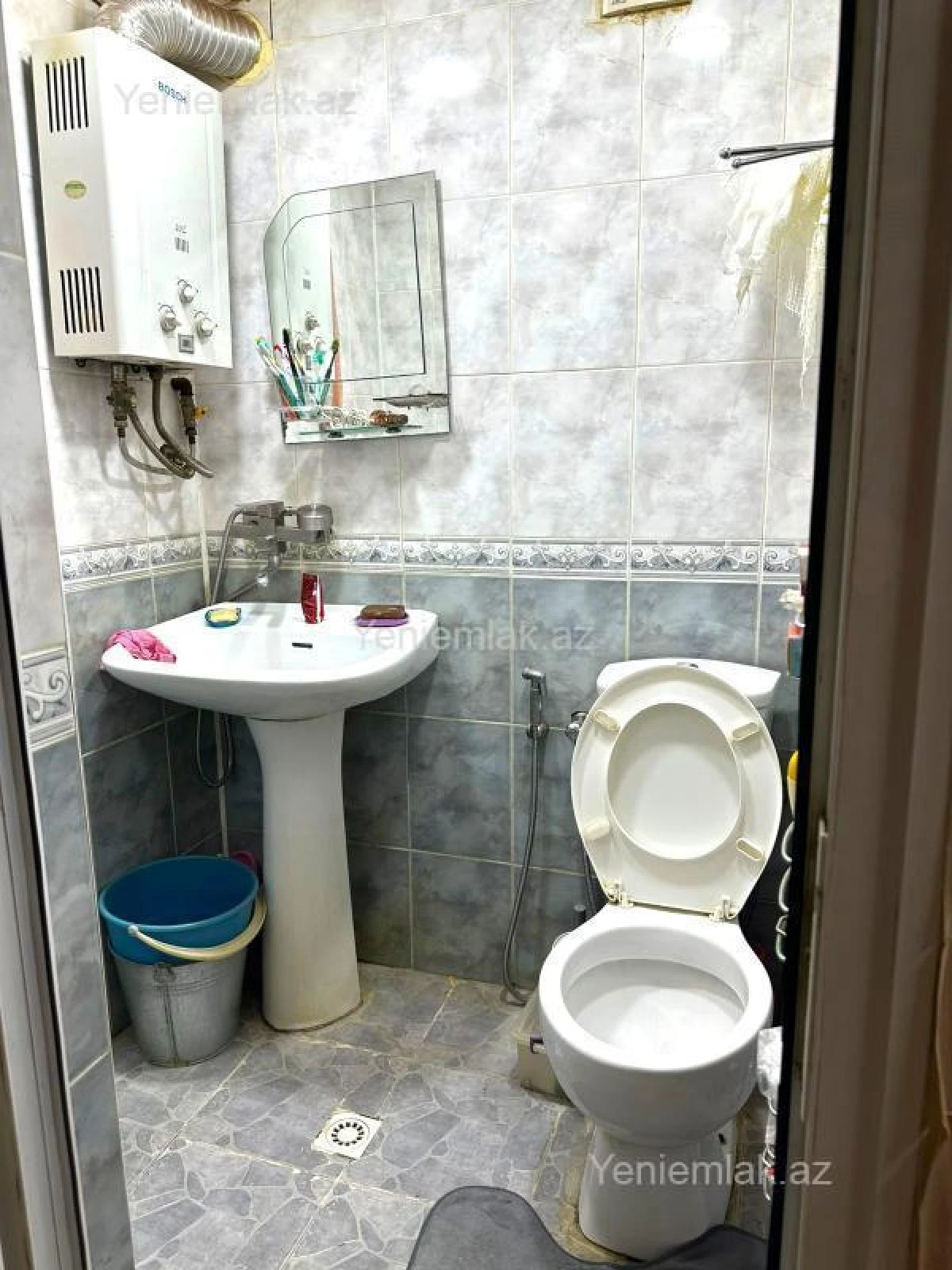 Satılır 3 otaqlı köhnə tikili 60 m²