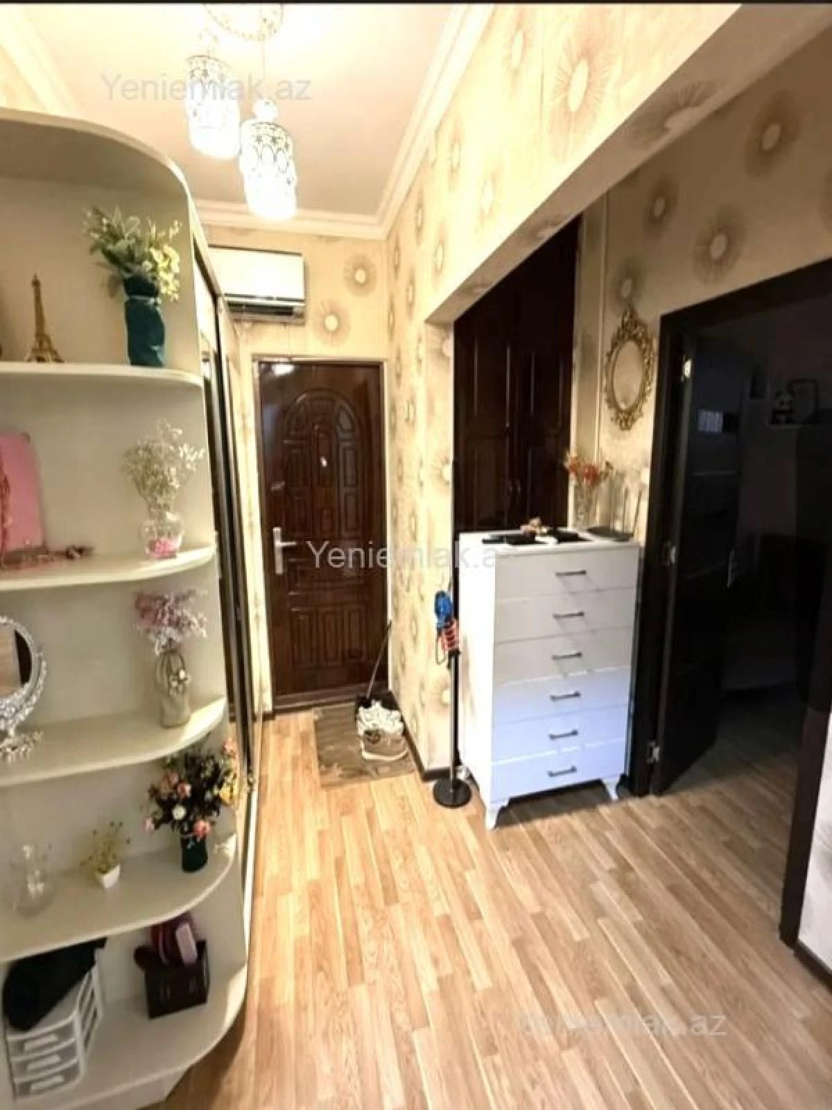 Satılır 3 otaqlı köhnə tikili 80 m²