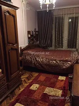 Satılır 4 otaqlı köhnə tikili 160 m²