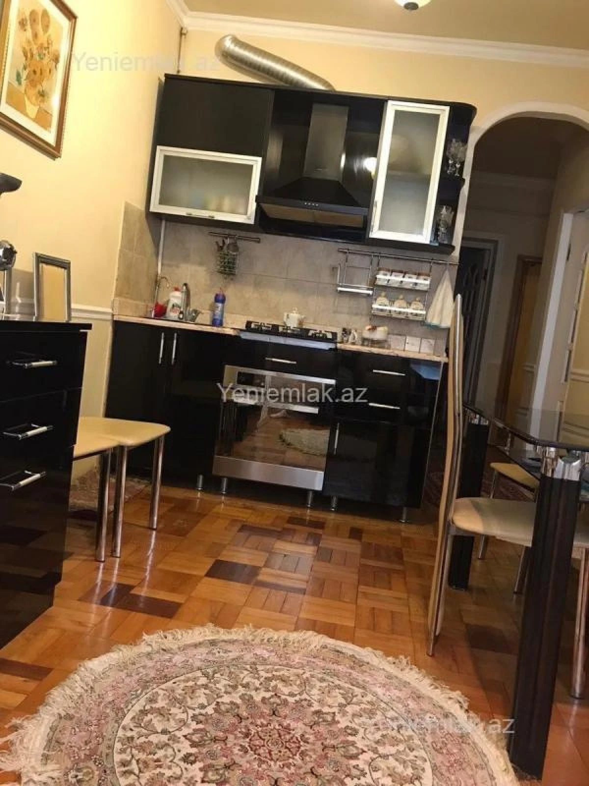 Satılır 4 otaqlı köhnə tikili 160 m²