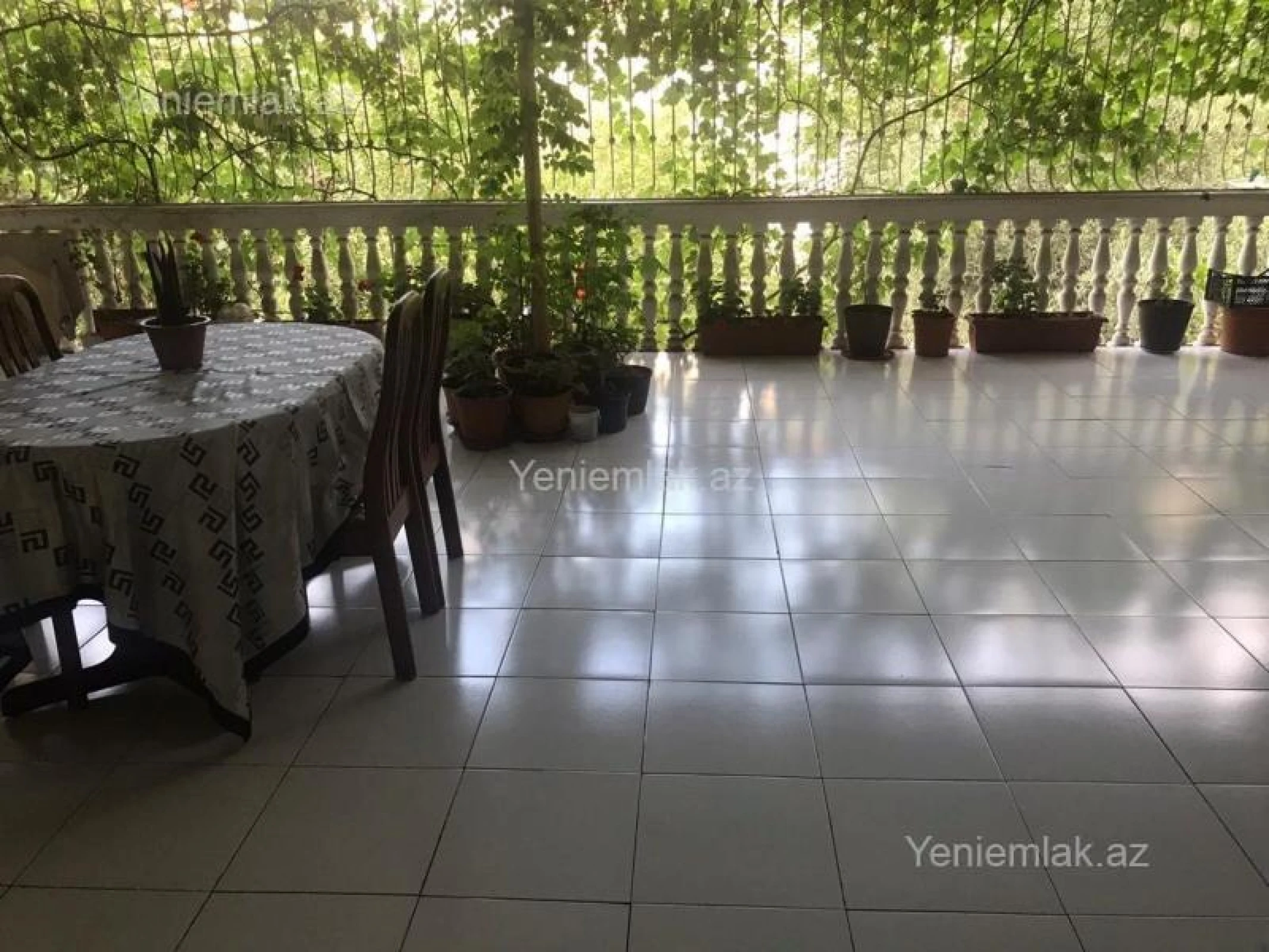 Satılır 4 otaqlı köhnə tikili 160 m²
