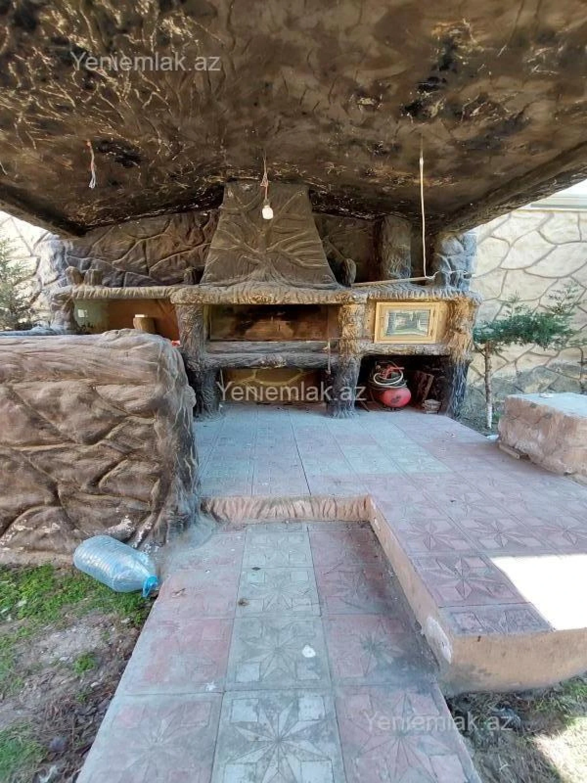 Satılır 8 otaqlı həyət evi 250 m²