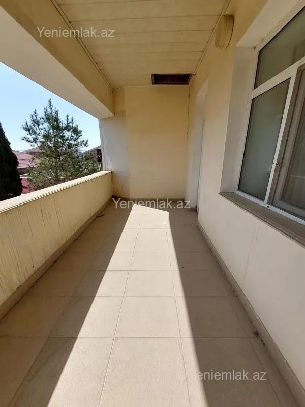Satılır 8 otaqlı həyət evi 250 m²