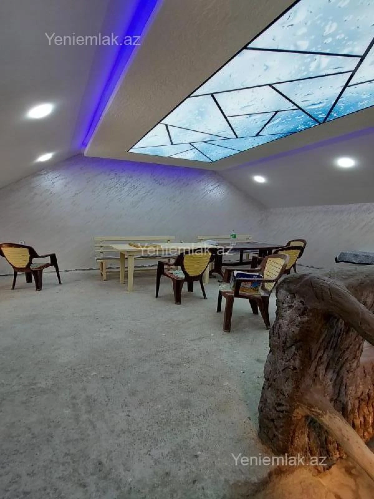 Satılır 8 otaqlı həyət evi 250 m²