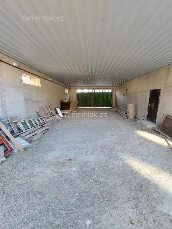Satılır 8 otaqlı həyət evi 250 m²