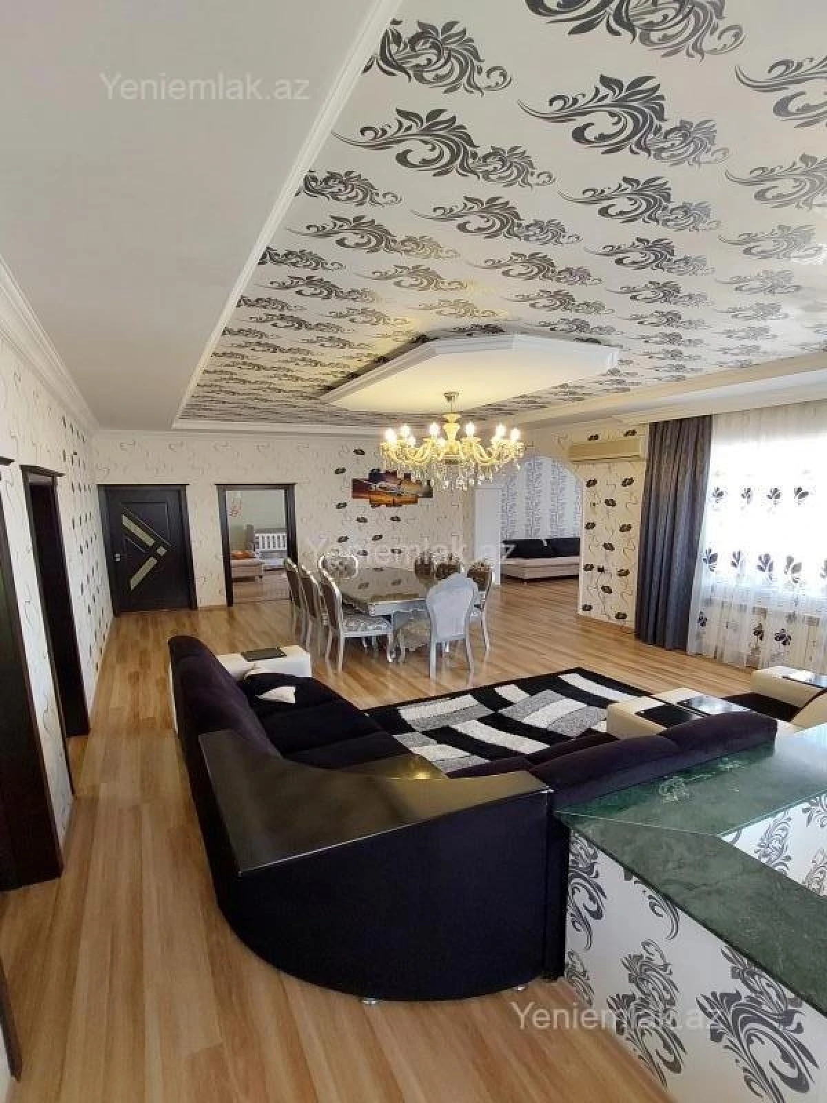Satılır 8 otaqlı həyət evi 250 m²