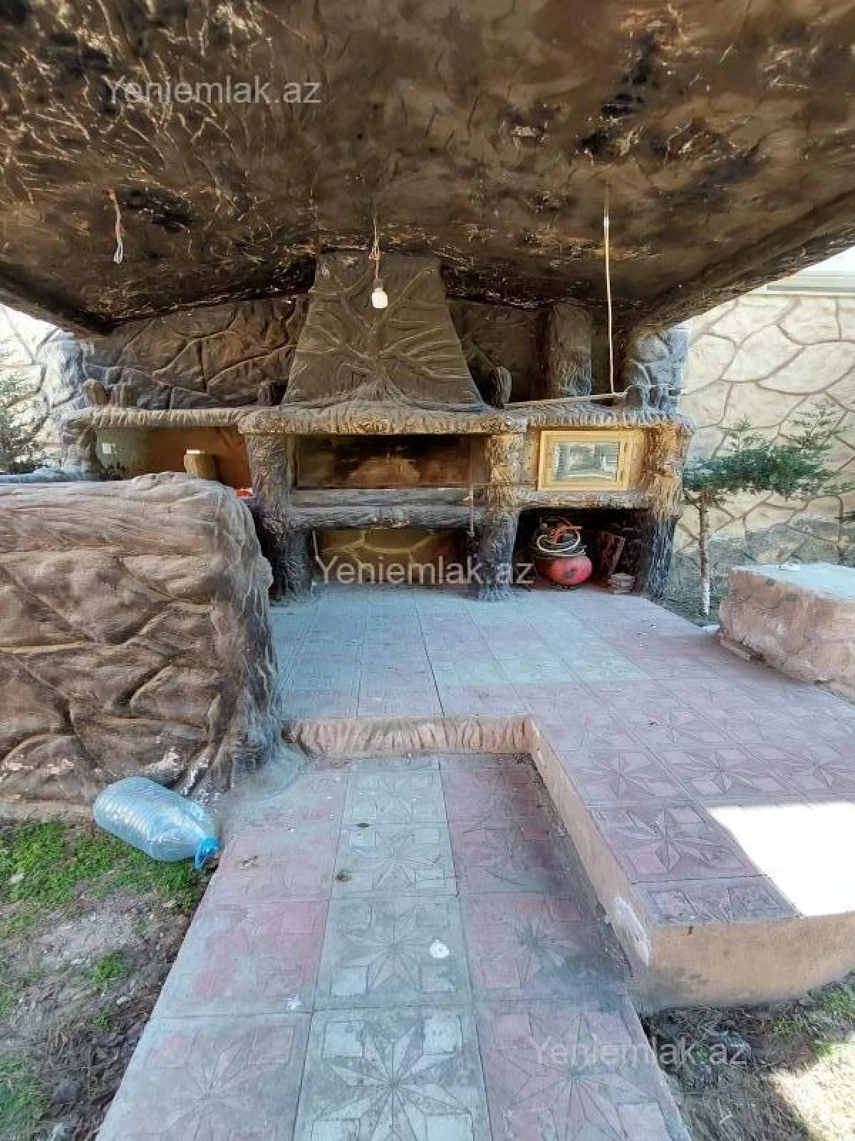 Satılır 8 otaqlı həyət evi 250 m²