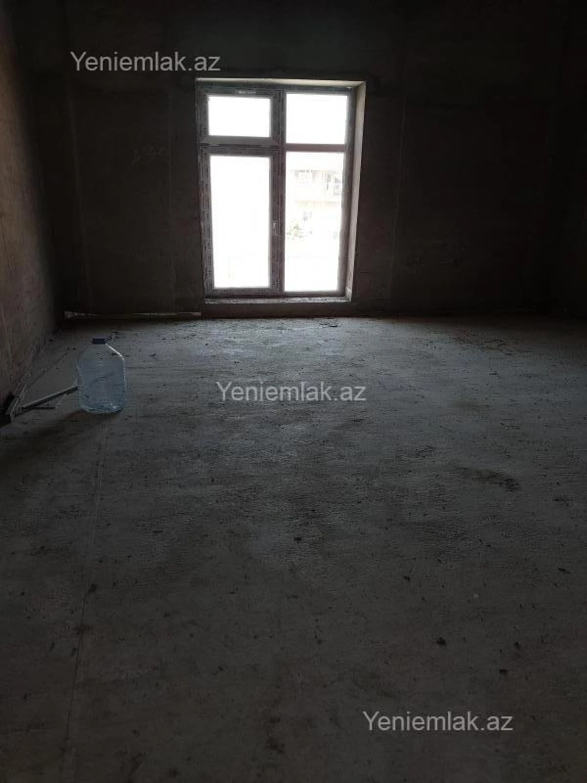 Satılır 8 otaqlı həyət evi 250 m²