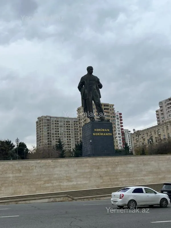 Satılır 2 otaqlı köhnə tikili 50 m²