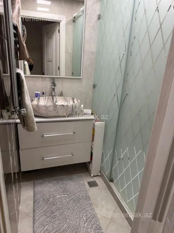 Satılır 3 otaqlı köhnə tikili 100 m²