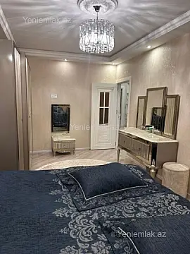 Satılır 3 otaqlı köhnə tikili 100 m²