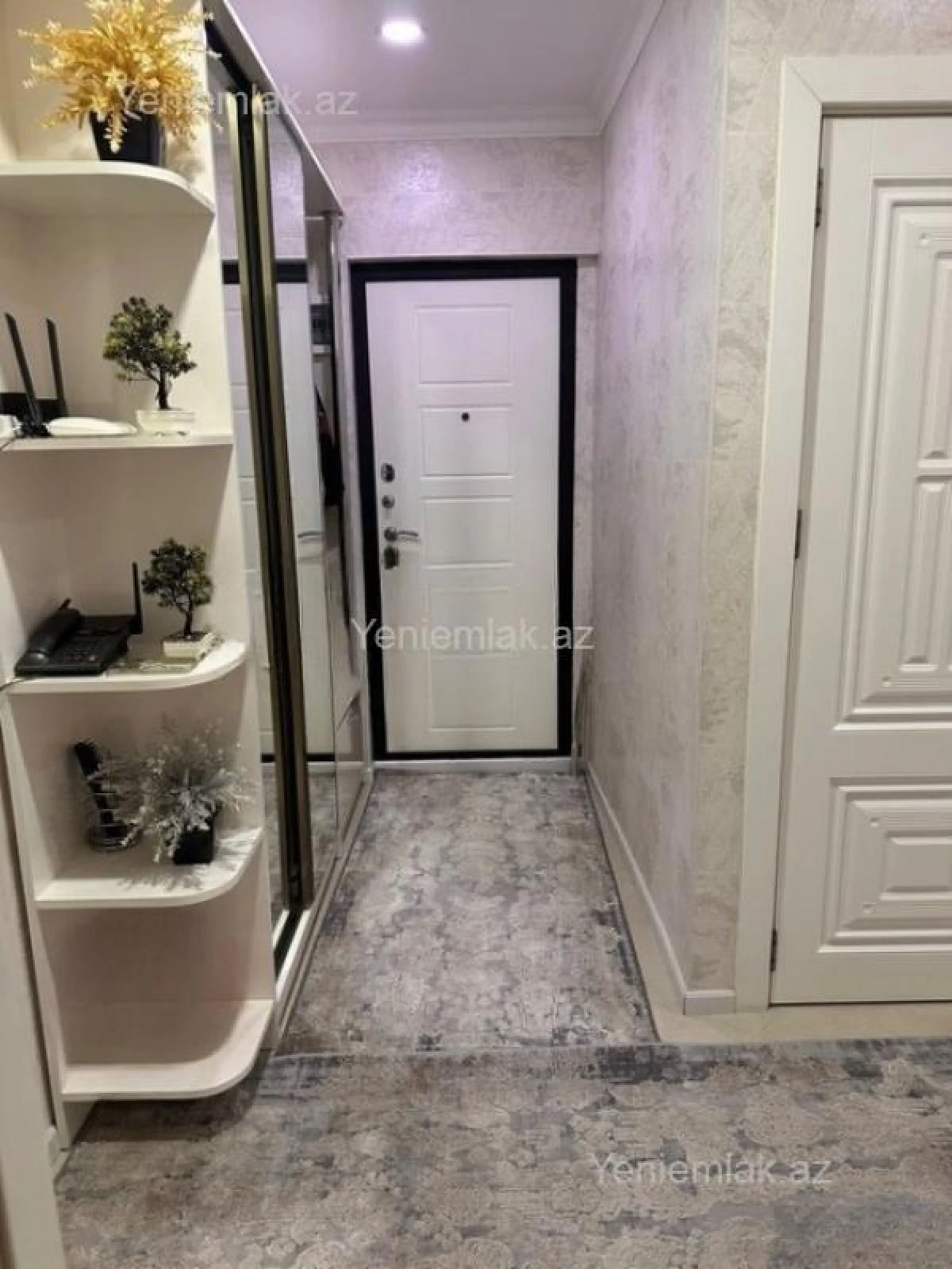 Satılır 3 otaqlı köhnə tikili 100 m²