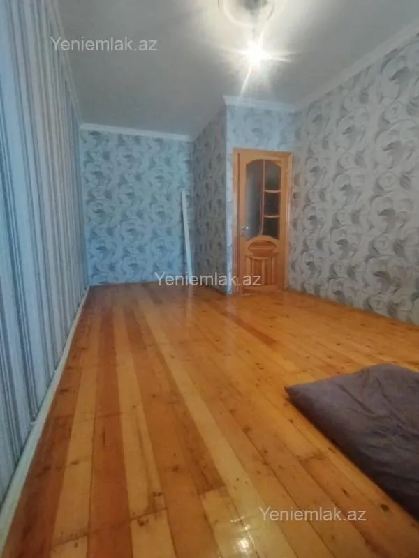 Satılır 2 otaqlı köhnə tikili 54 m²