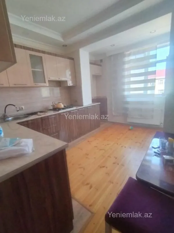 Satılır 2 otaqlı köhnə tikili 54 m²