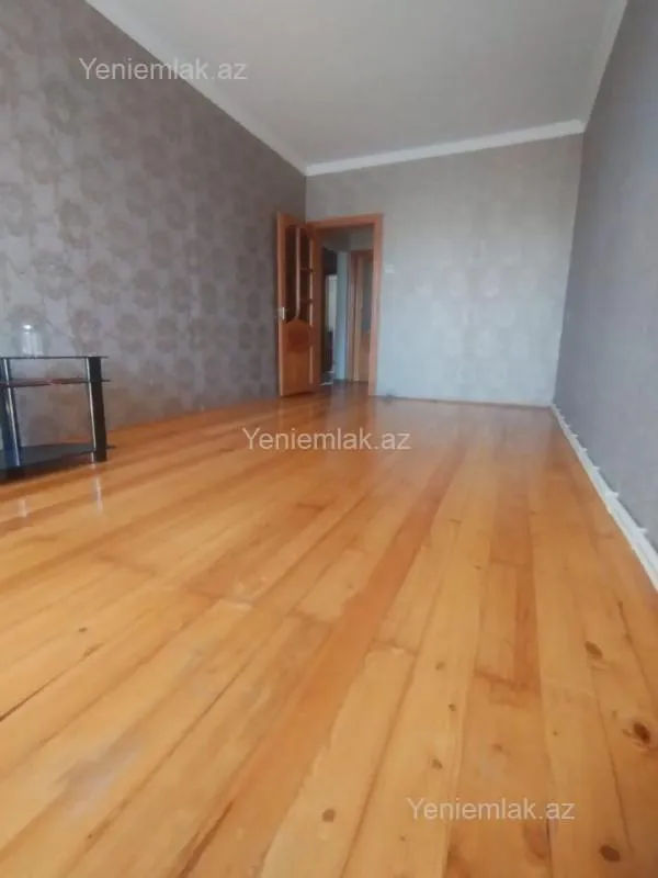 Satılır 2 otaqlı köhnə tikili 54 m²