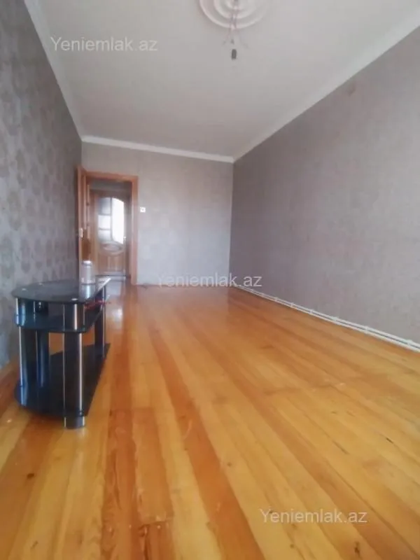 Satılır 2 otaqlı köhnə tikili 54 m²