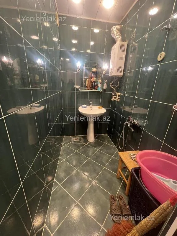 Satılır 2 otaqlı köhnə tikili 60 m²