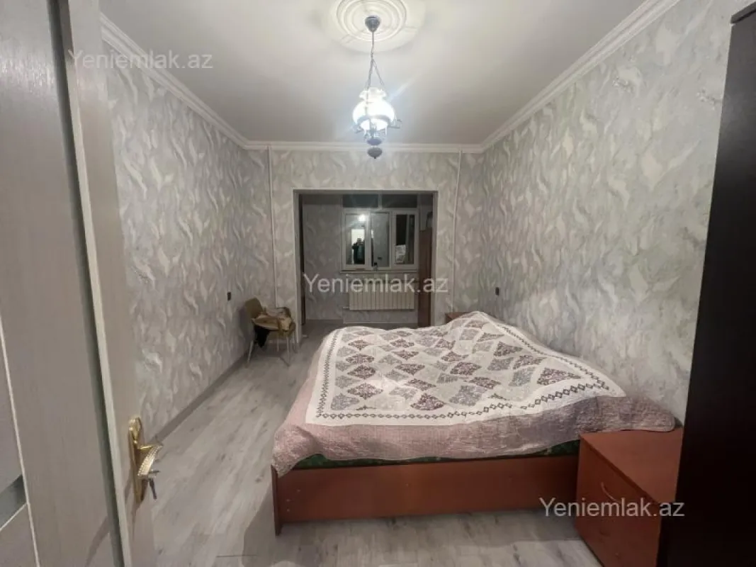 Satılır 2 otaqlı köhnə tikili 60 m²