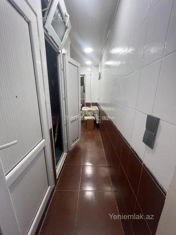 Satılır 2 otaqlı köhnə tikili 60 m²