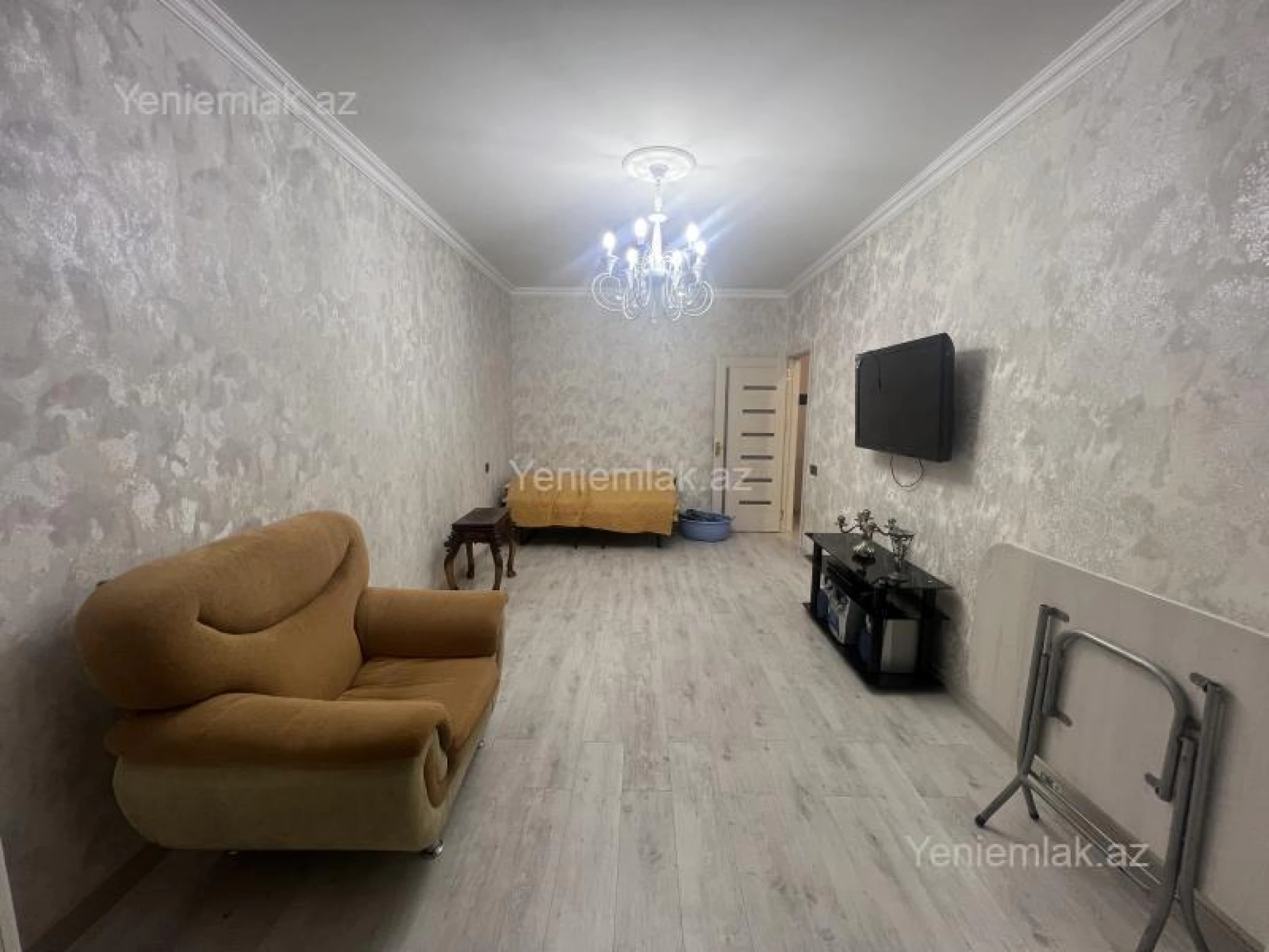 Satılır 2 otaqlı köhnə tikili 60 m²