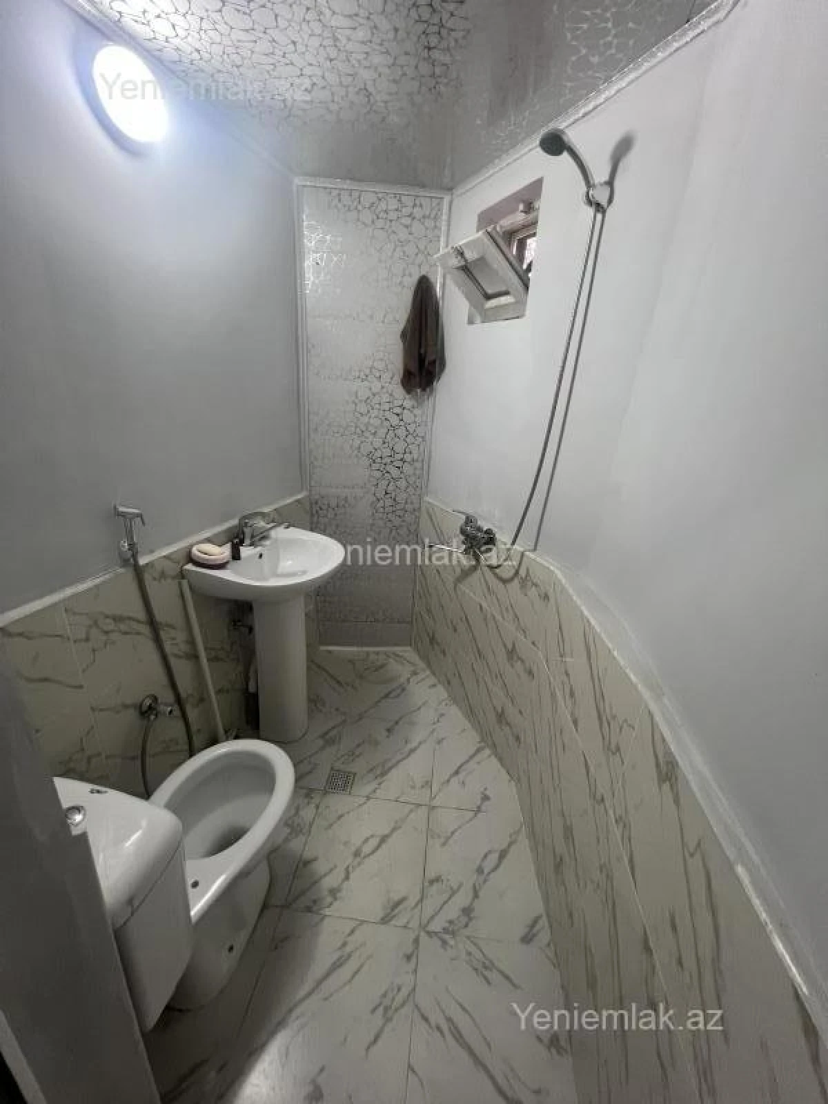 Satılır 4 otaqlı həyət evi 120 m²