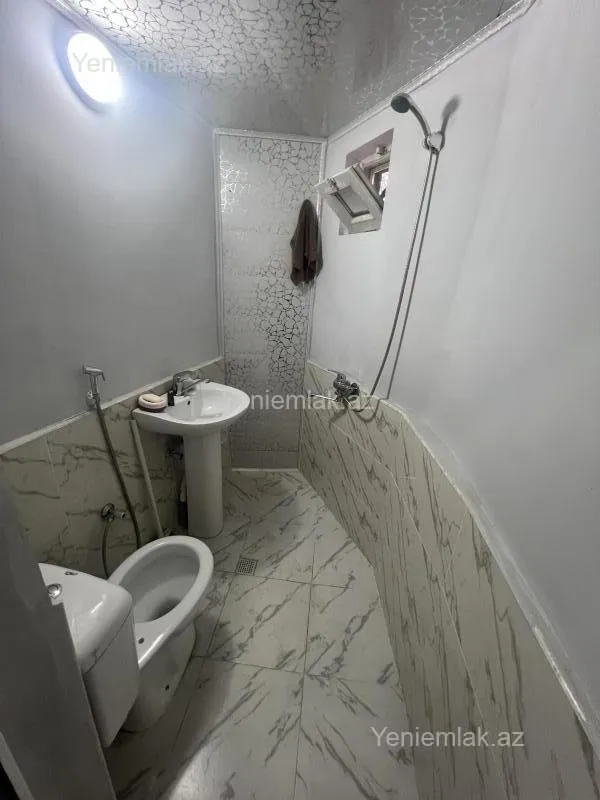 Satılır 4 otaqlı həyət evi 120 m²