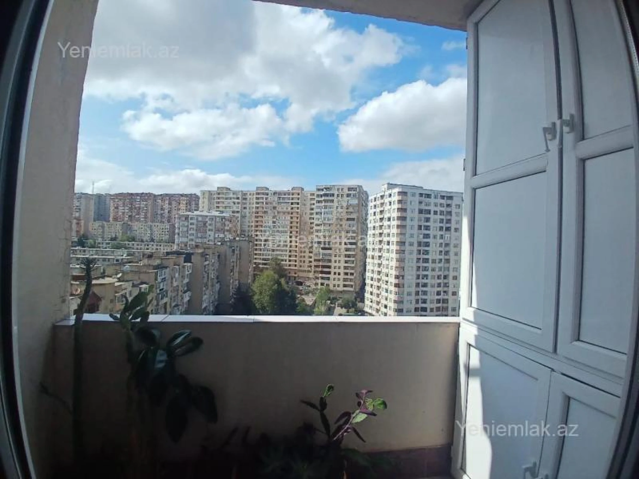 Satılır 3 otaqlı yeni tikili 100 m²