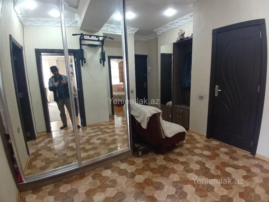 Satılır 3 otaqlı yeni tikili 100 m²