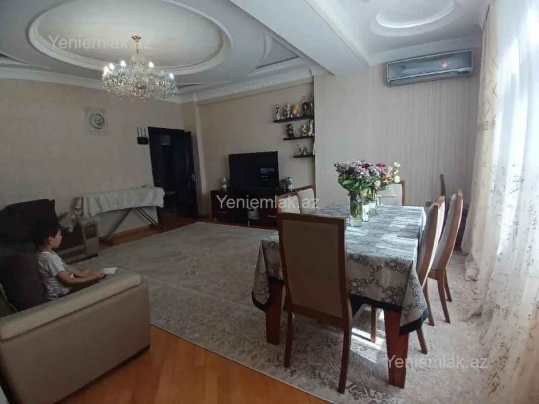 Satılır 3 otaqlı yeni tikili 100 m²