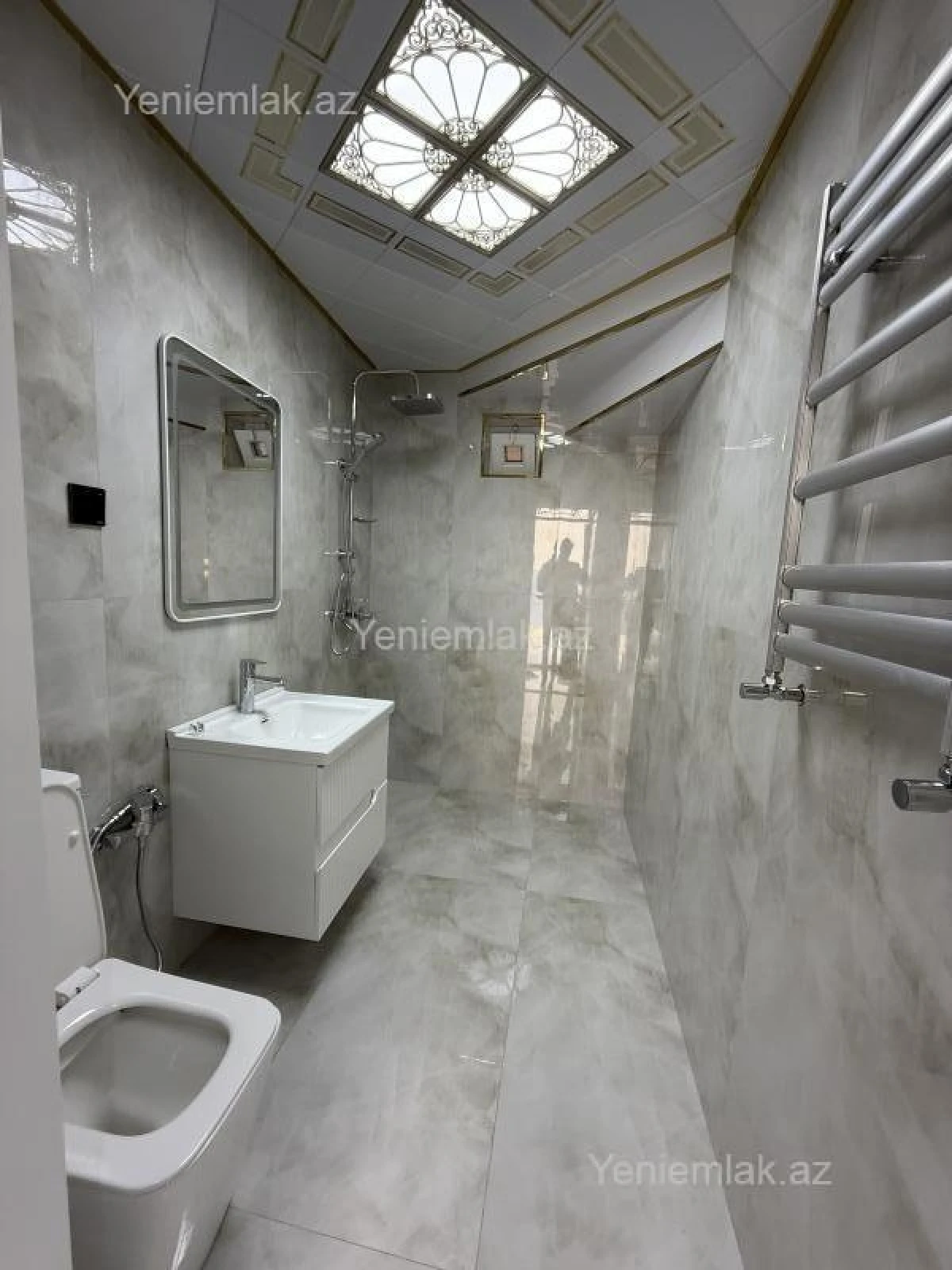 Satılır 4 otaqlı həyət evi 180 m²