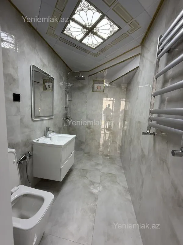 Satılır 4 otaqlı həyət evi 180 m²