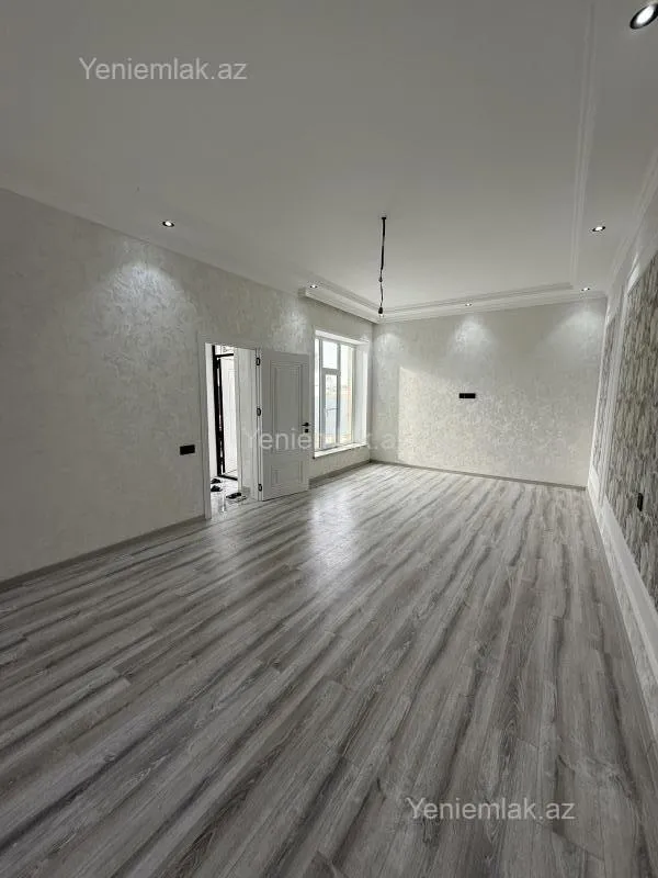 Satılır 4 otaqlı həyət evi 180 m²