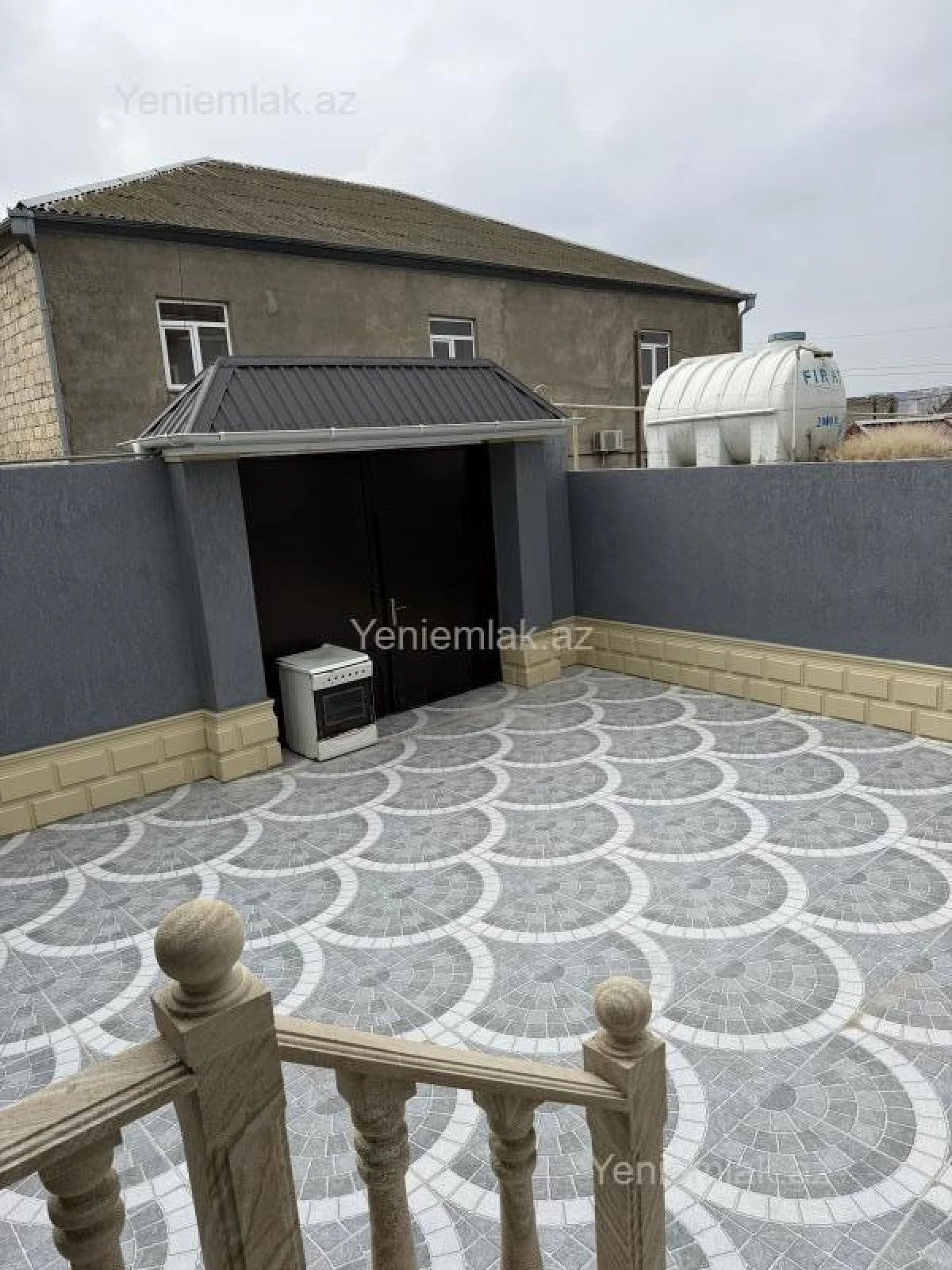 Satılır 4 otaqlı həyət evi 180 m²