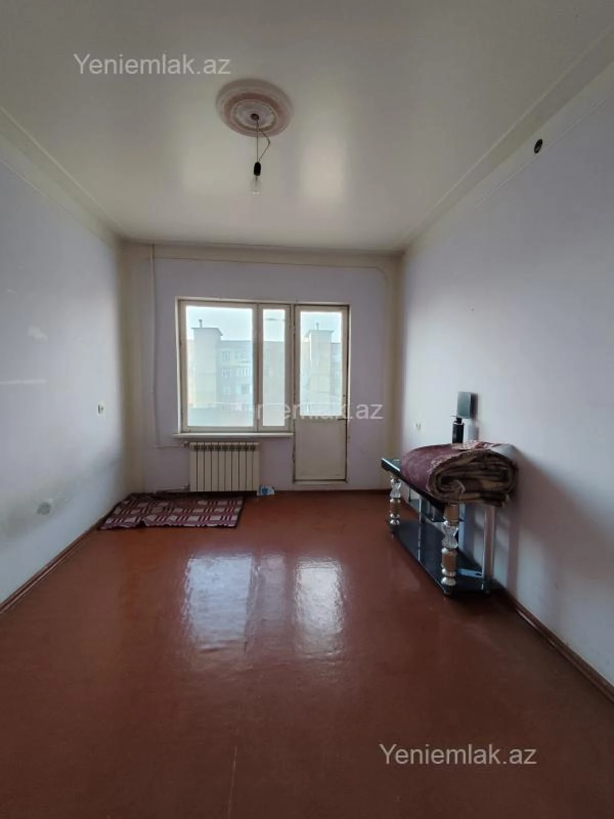 Satılır 4 otaqlı köhnə tikili 110 m²