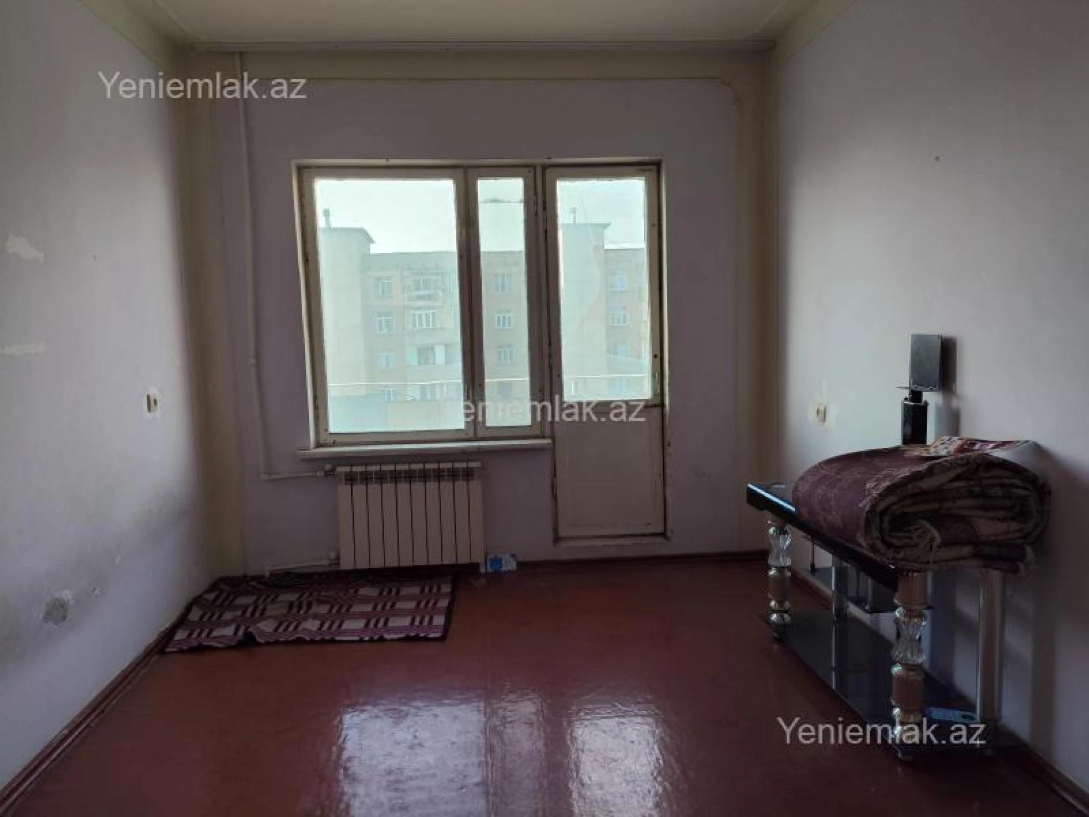 Satılır 4 otaqlı köhnə tikili 110 m²