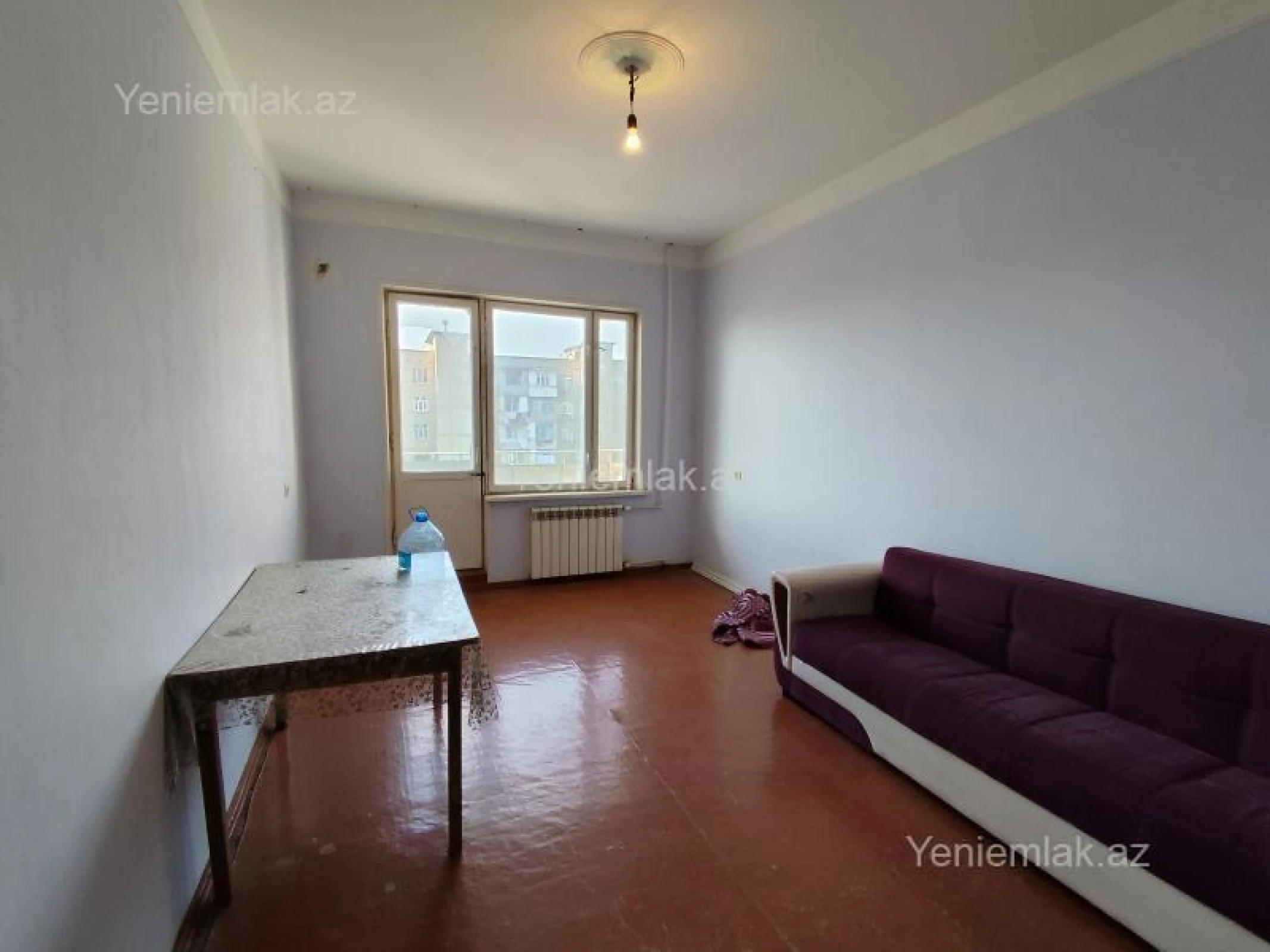 Satılır 4 otaqlı köhnə tikili 110 m²