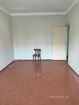 Satılır 4 otaqlı köhnə tikili 110 m²