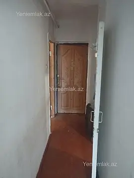 Satılır 1 otaqlı köhnə tikili 30 m²