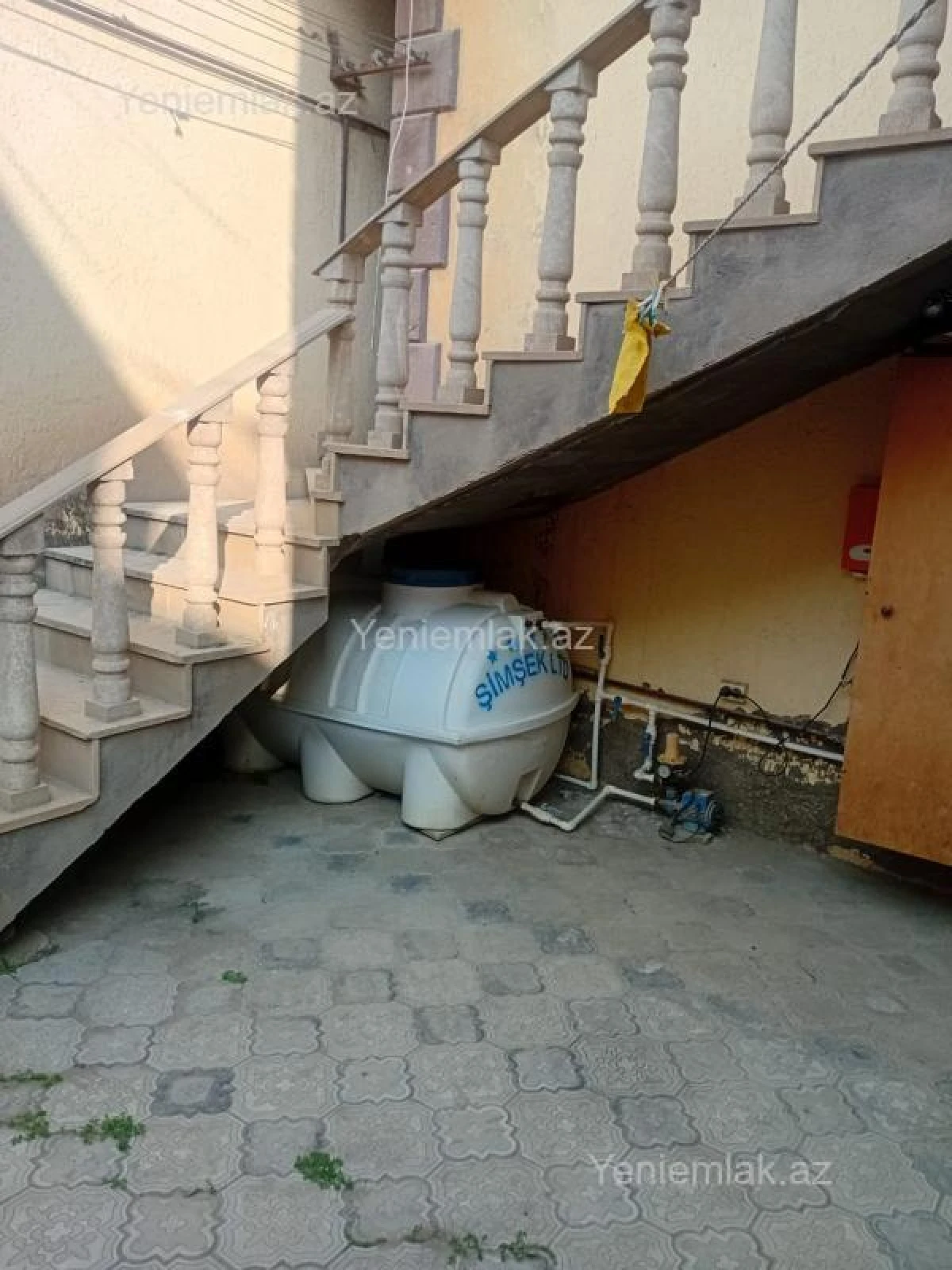 Satılır 6 otaqlı həyət evi 106 m²